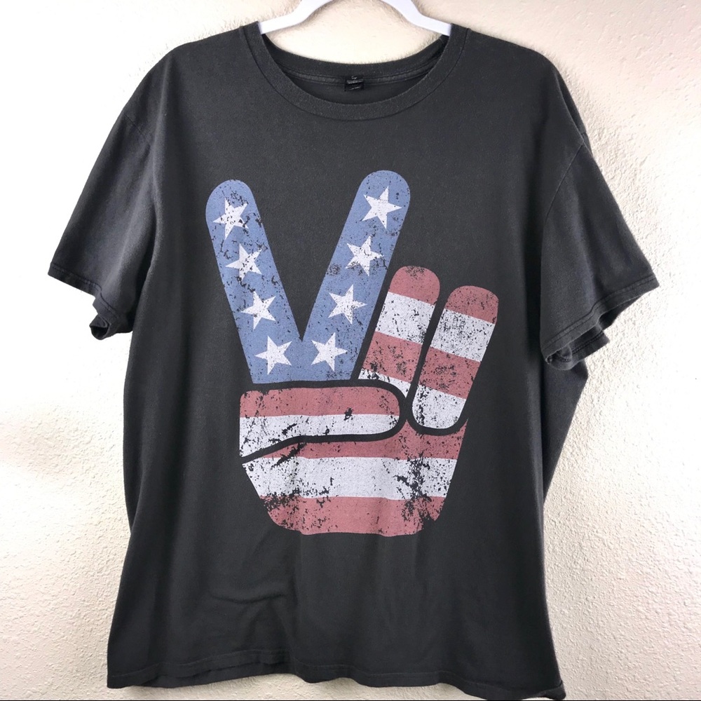 COPY - Vintage Look Peace Sign T-shirt XL